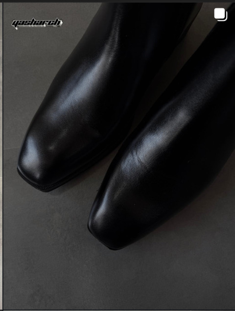 anatomic chelsea boot